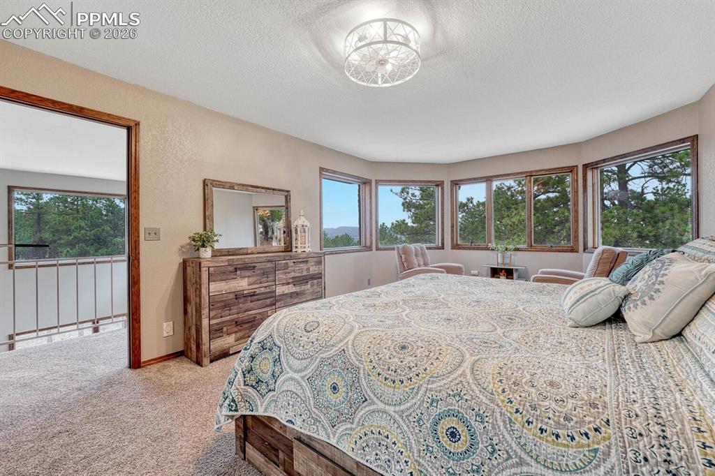 Image 34 of 48: Bedroom