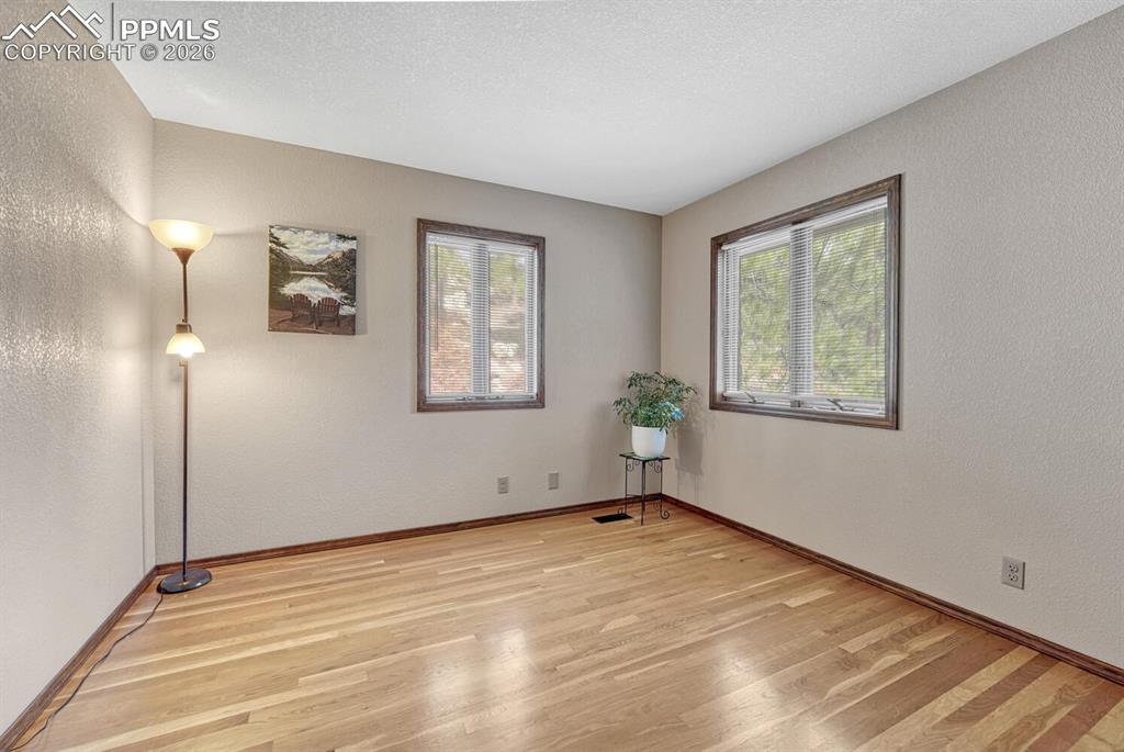 Image 40 of 48: Bedroom or craft room
