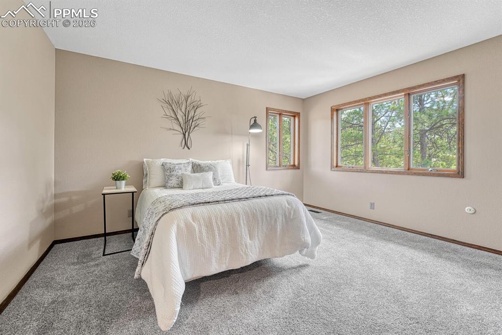 Image 43 of 48: Bedroom