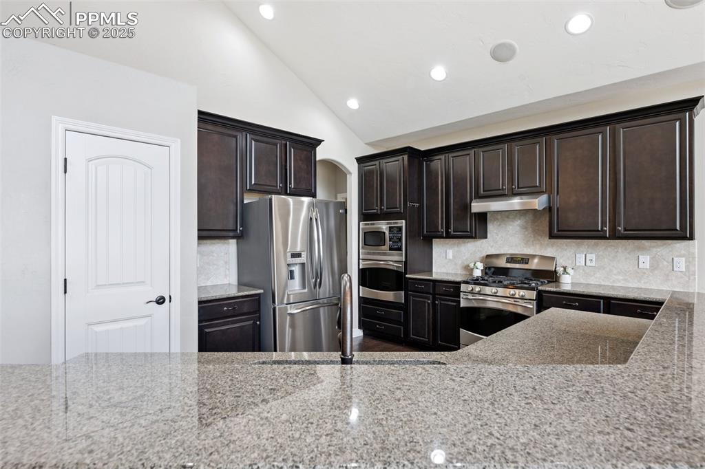 Image 10 of 39: Kitchen