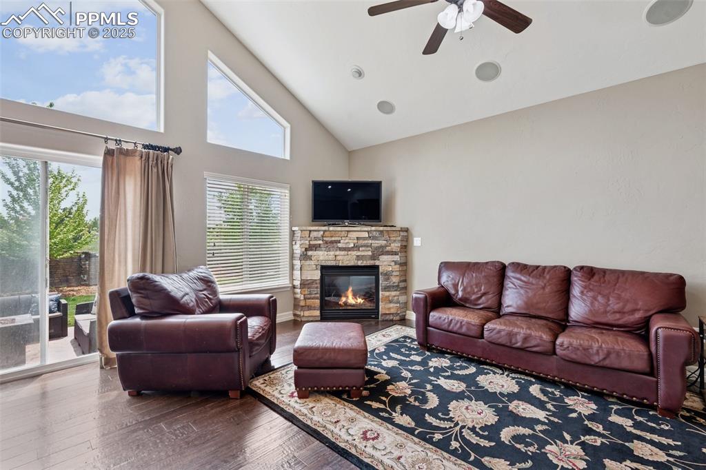 Image 8 of 39: Living Room