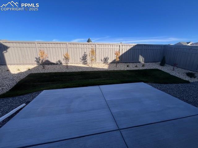 Image 22 of 24: Patio