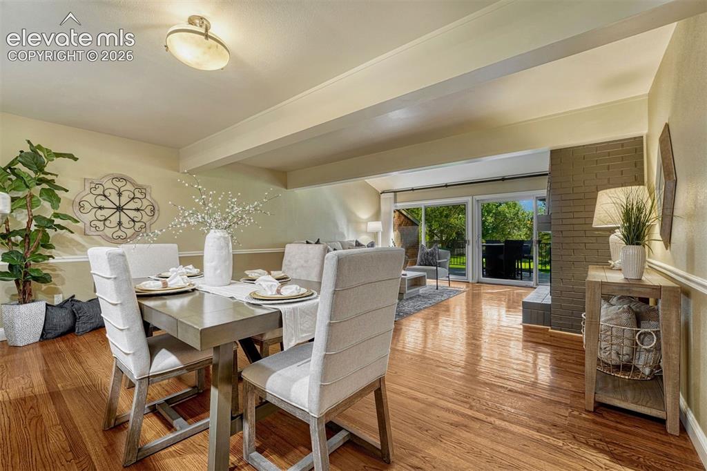 Image 12 of 50: Dining Area