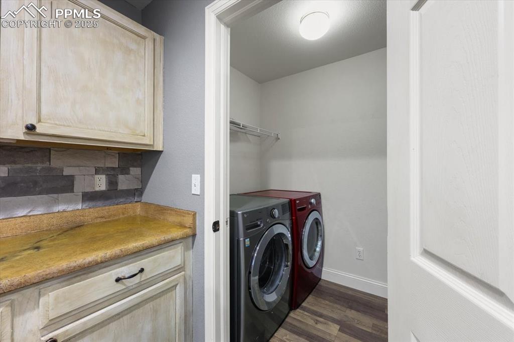 Image 13 of 42: Laundry