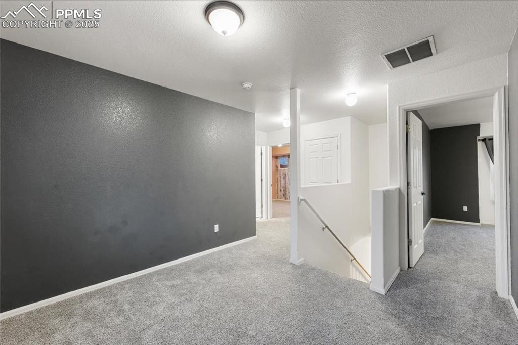 Image 19 of 42: Loft