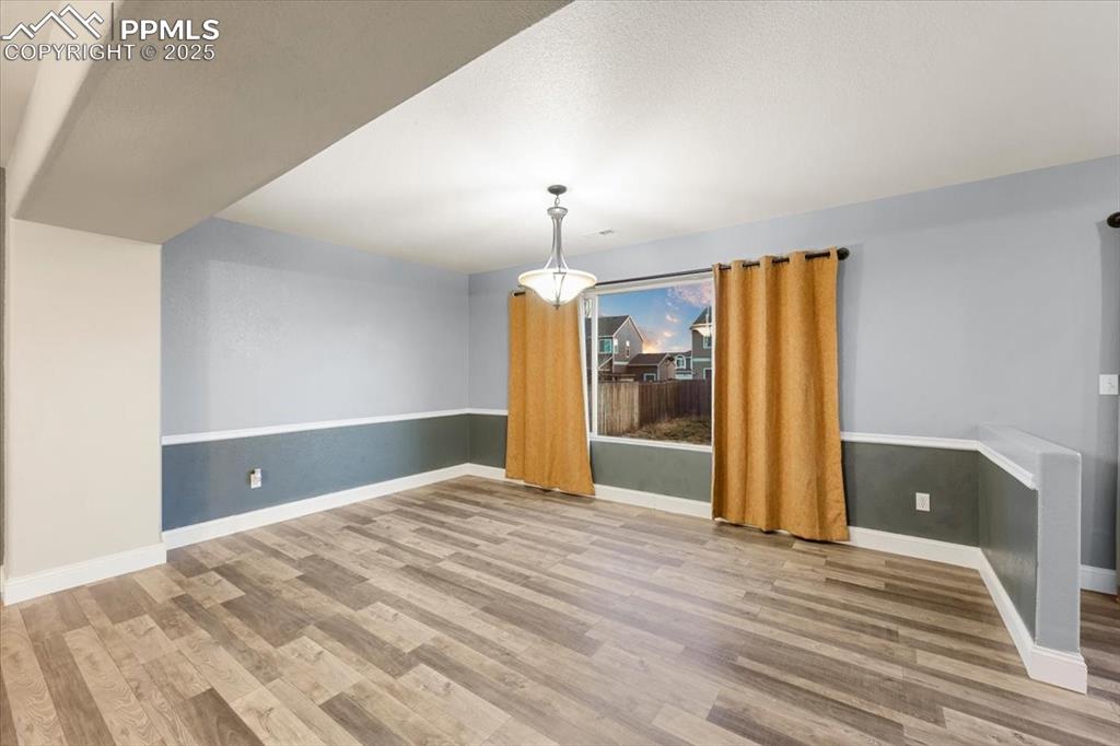 Image 8 of 42: Dining Area