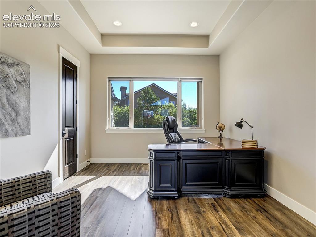Image 18 of 48: Living Room
