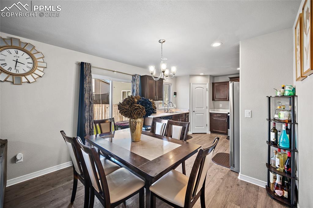 Image 7 of 36: Dining Area