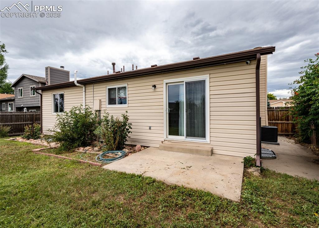 Image 33 of 34: Back of Structure