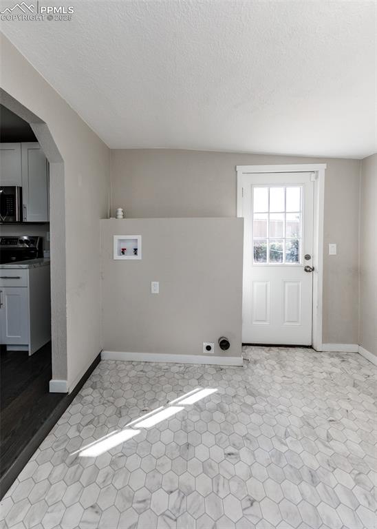 Image 17 of 42: Laundry