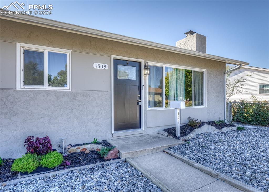 Image 4 of 42: Entry