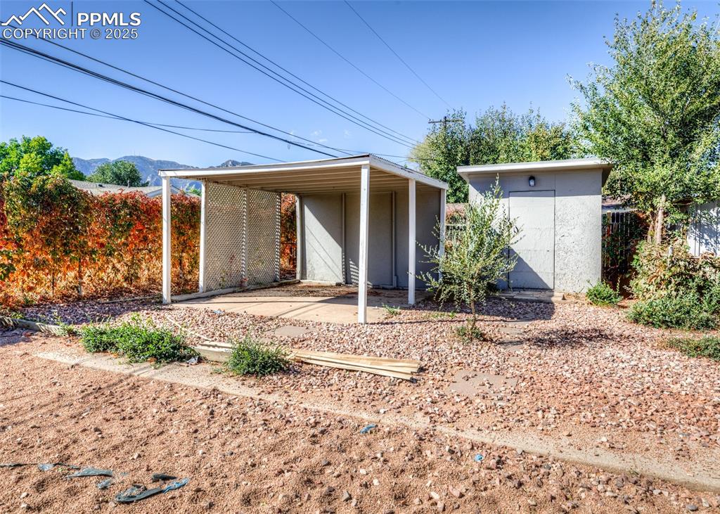 Image 41 of 42: Back of Structure