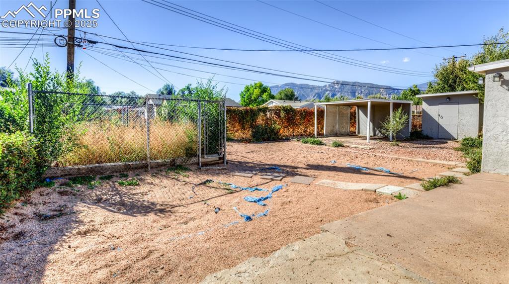 Image 42 of 42: Yard