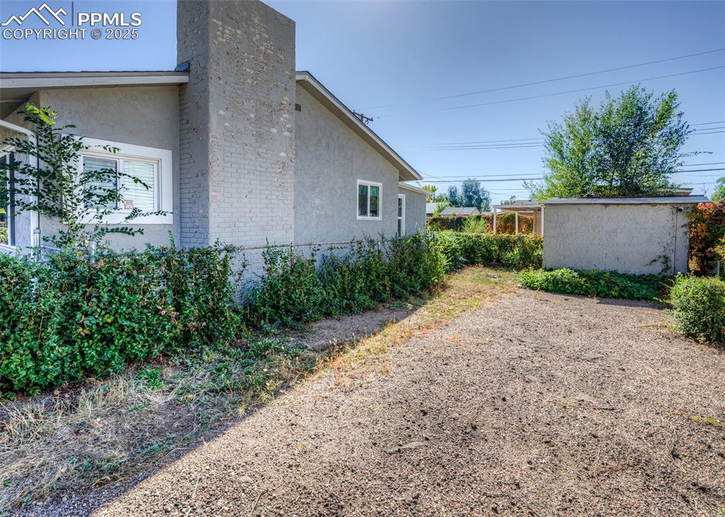 Image 5 of 42: Side of Structure