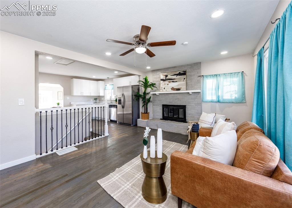 Image 7 of 42: Living Room