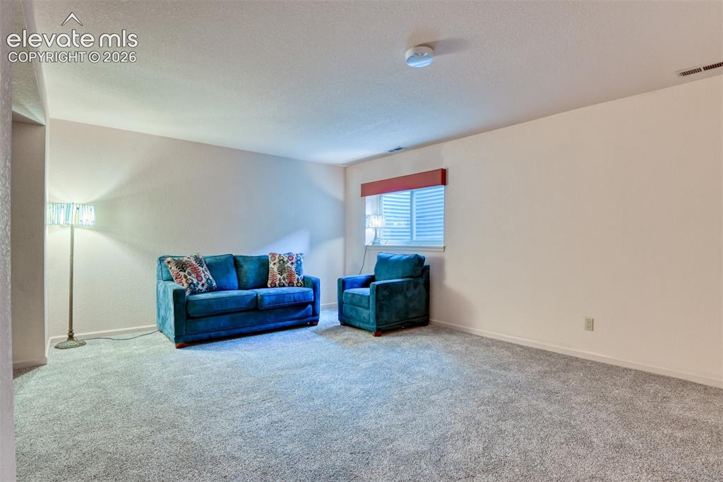 Image 18 of 39: Sitting Room