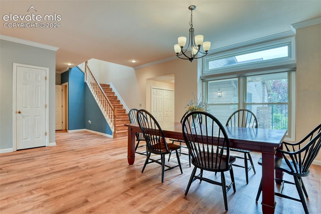 Image 8 of 39: Dining Area