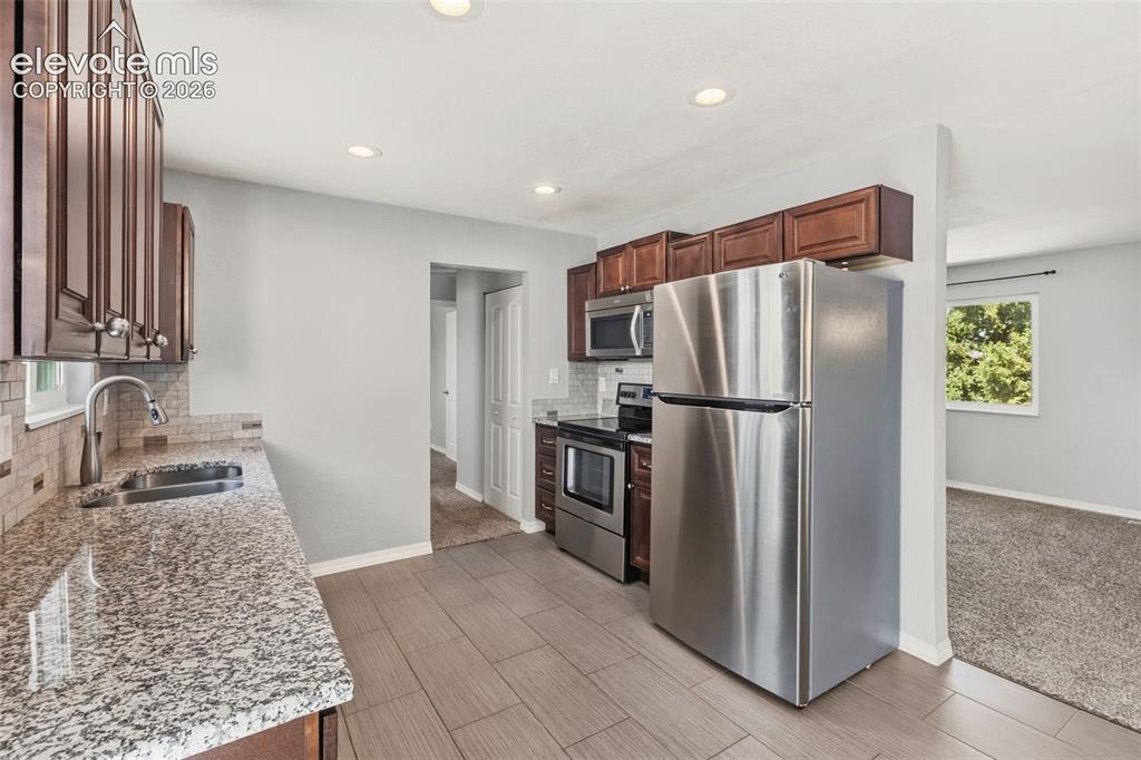 Image 11 of 34: Kitchen