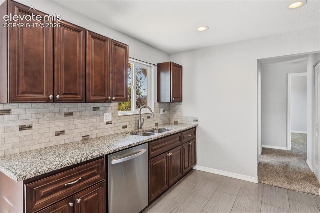 Image 9 of 34: Kitchen