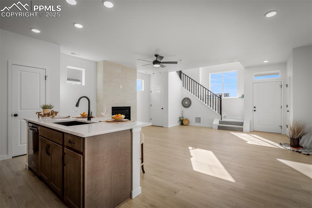 Image 13 of 31: Kitchen