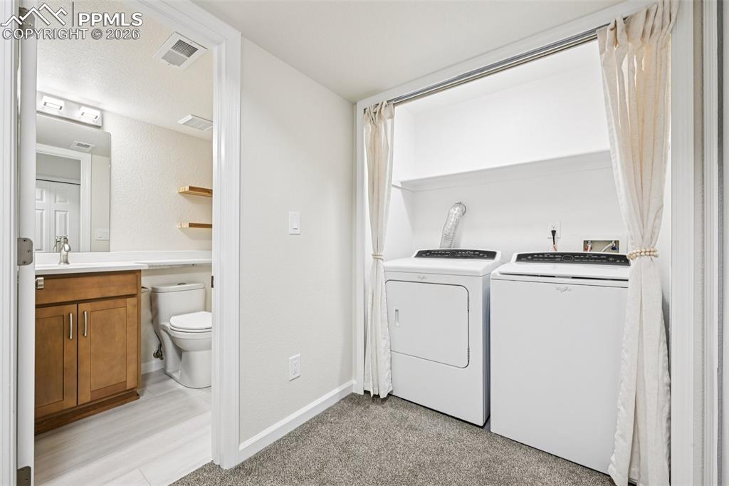 Image 34 of 39: Laundry