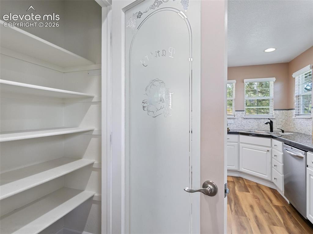 Image 10 of 38: Pantry