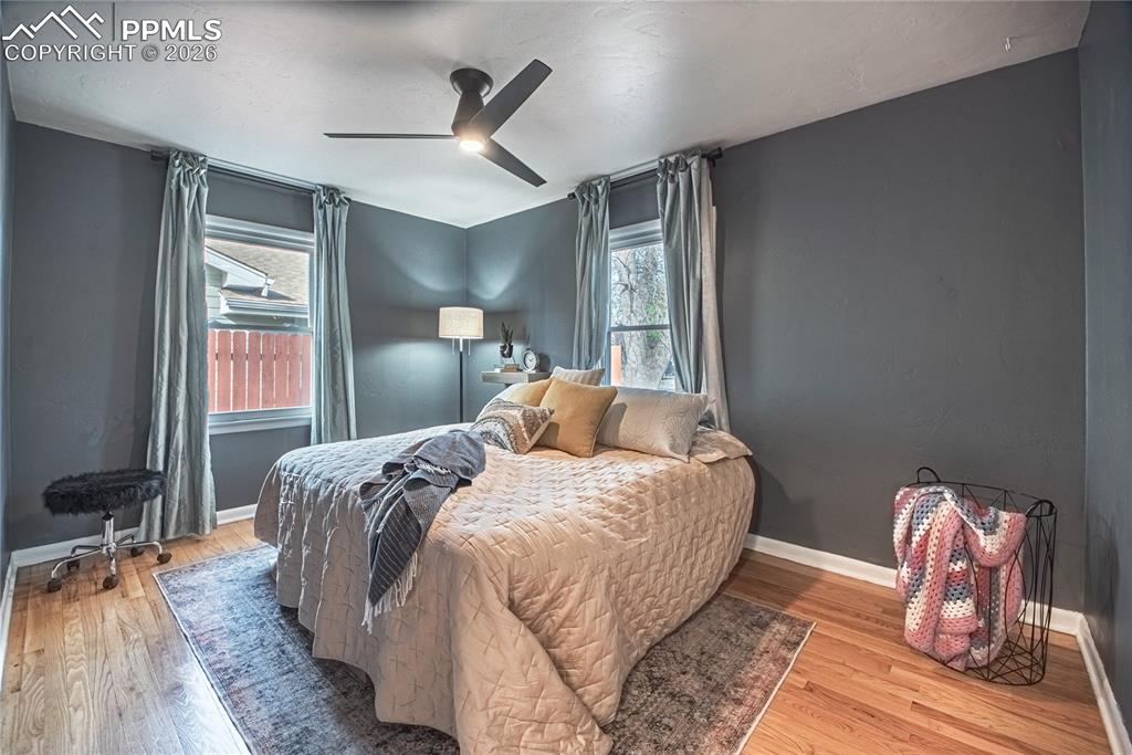 Image 16 of 38: Bedroom