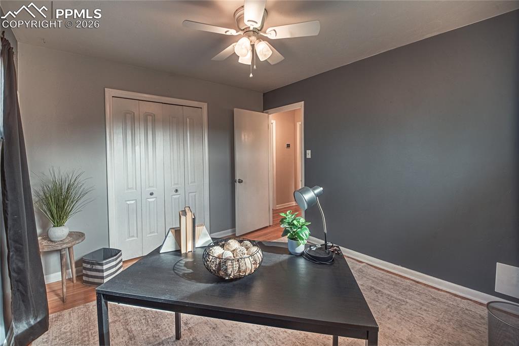 Image 20 of 38: Office