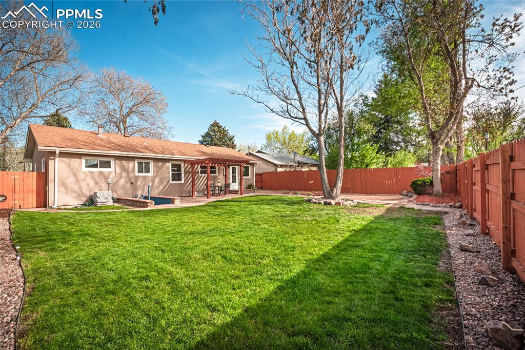 Image 36 of 38: Back of Structure