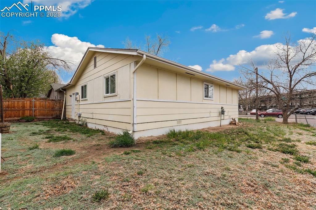 Image 27 of 27: Side of Structure