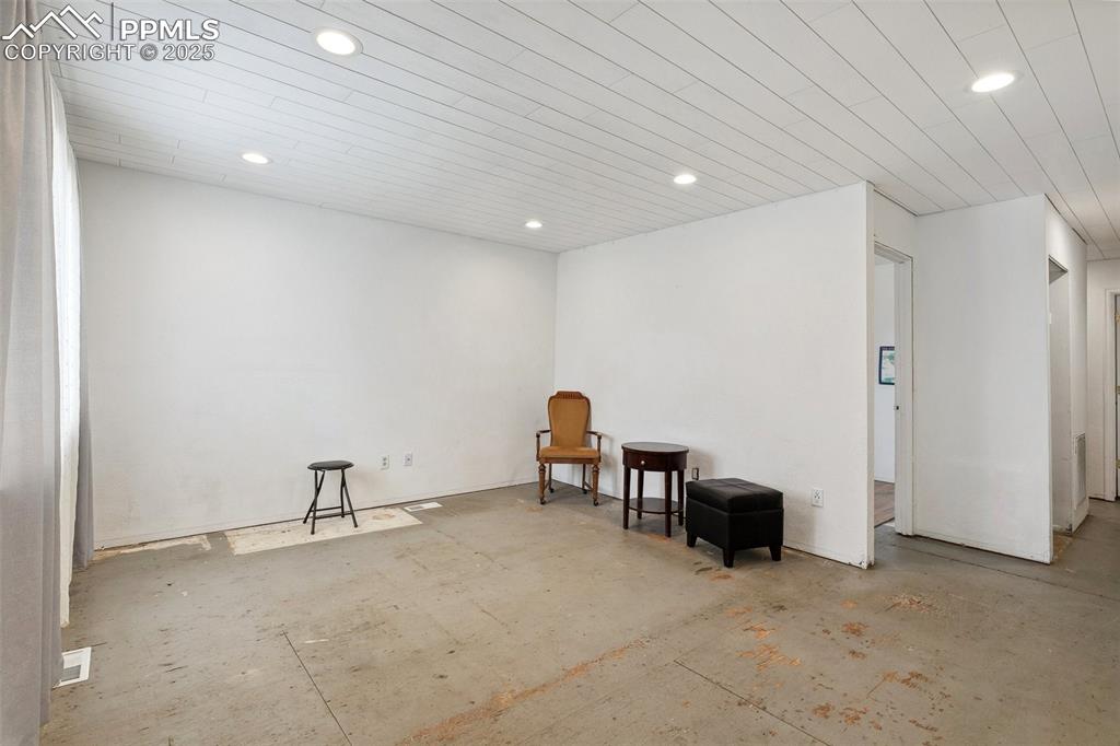 Image 4 of 27: Other