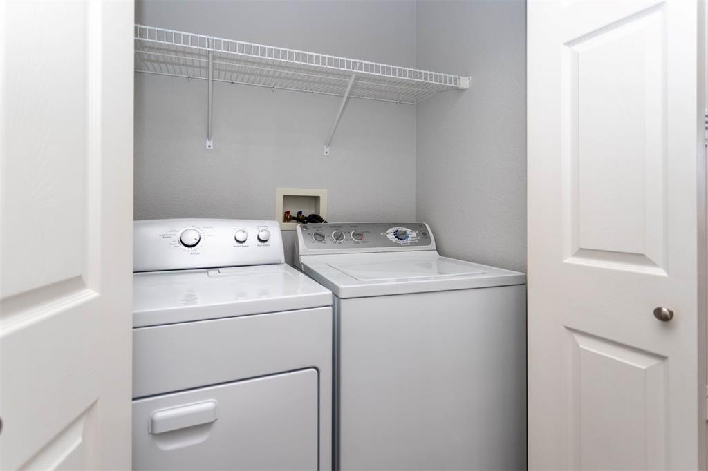 Image 8 of 31: Laundry