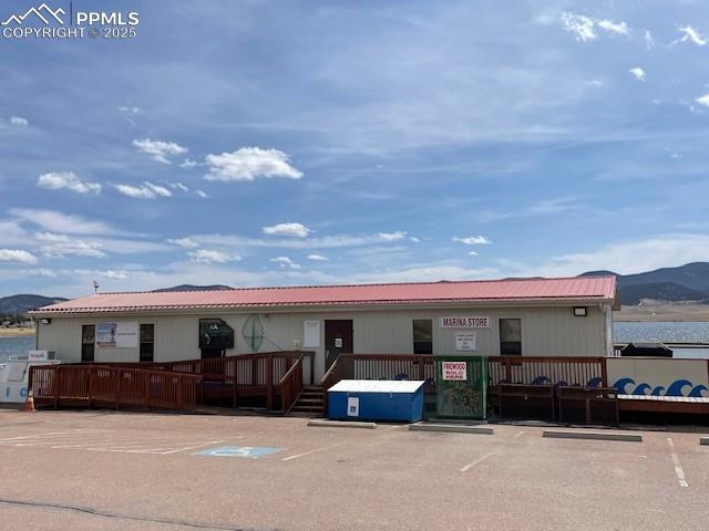 Image 35 of 38: Marina in the state park