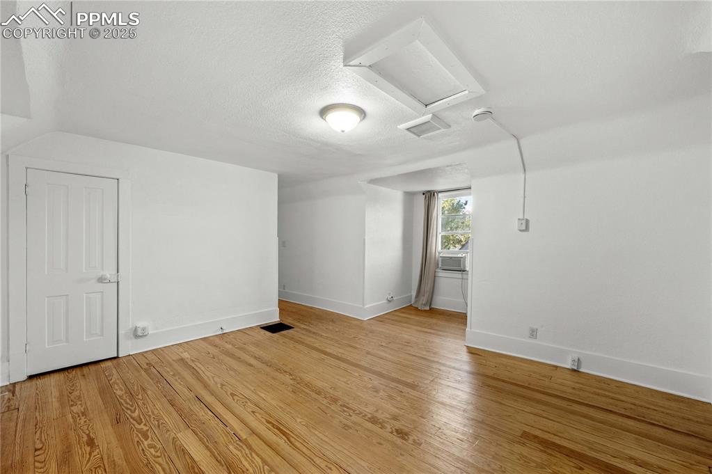 Image 5 of 25: Other