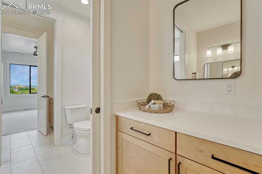 Image 27 of 50: Bathroom