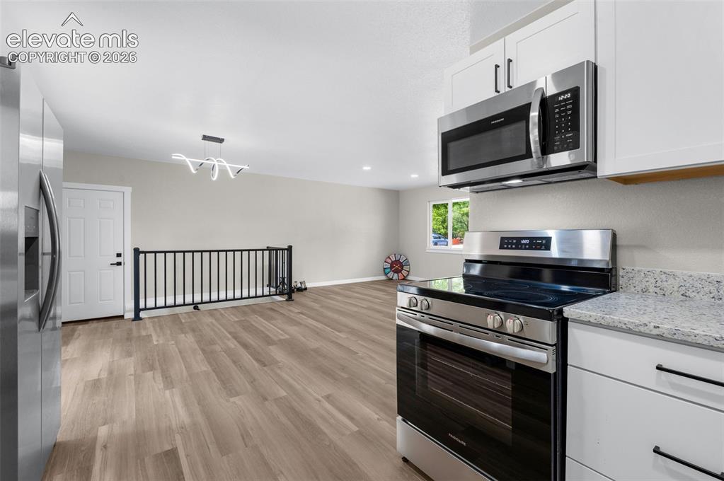 Image 9 of 42: Kitchen