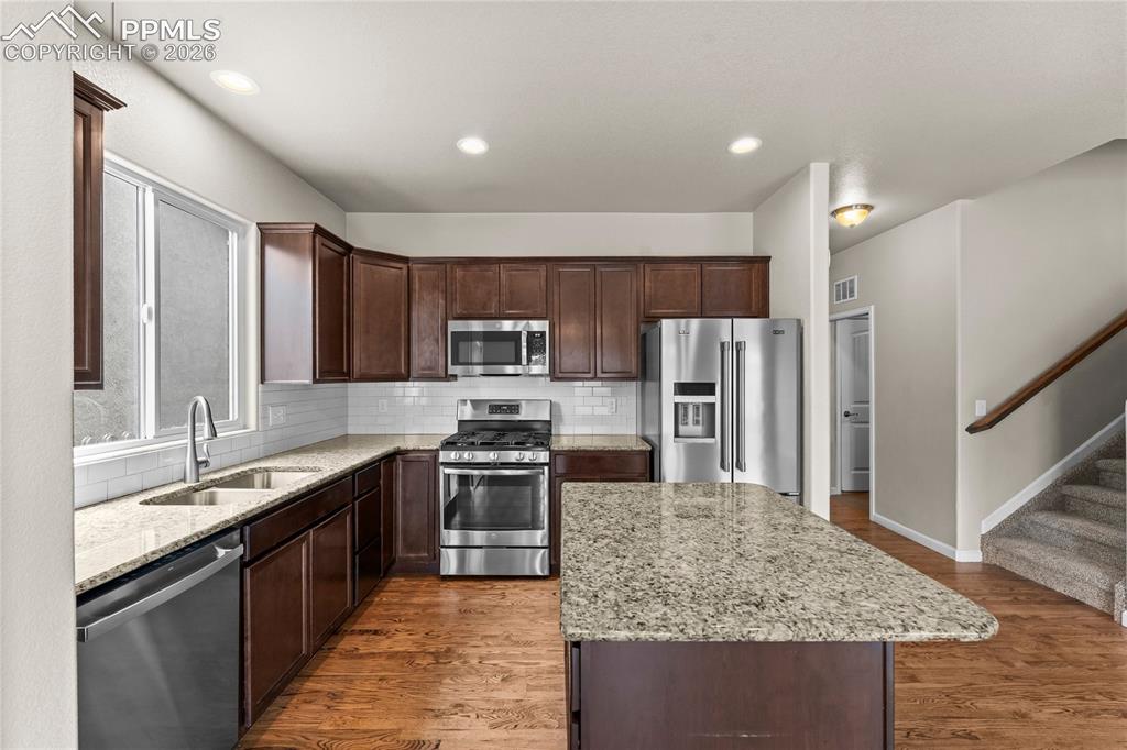 Image 13 of 44: Kitchen