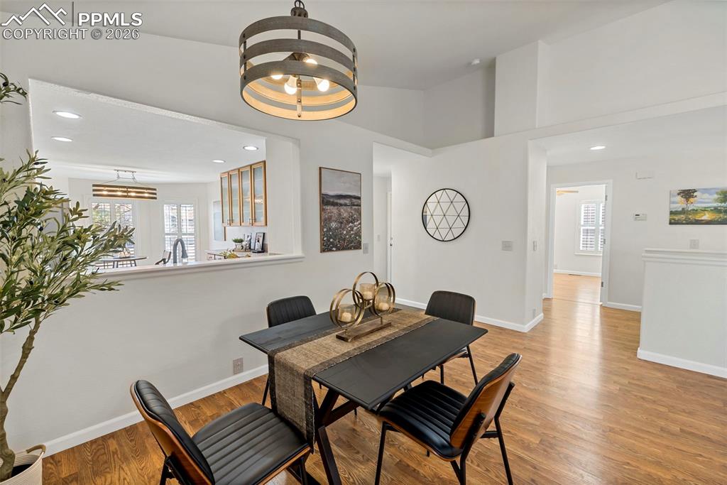 Image 10 of 41: Dining Area