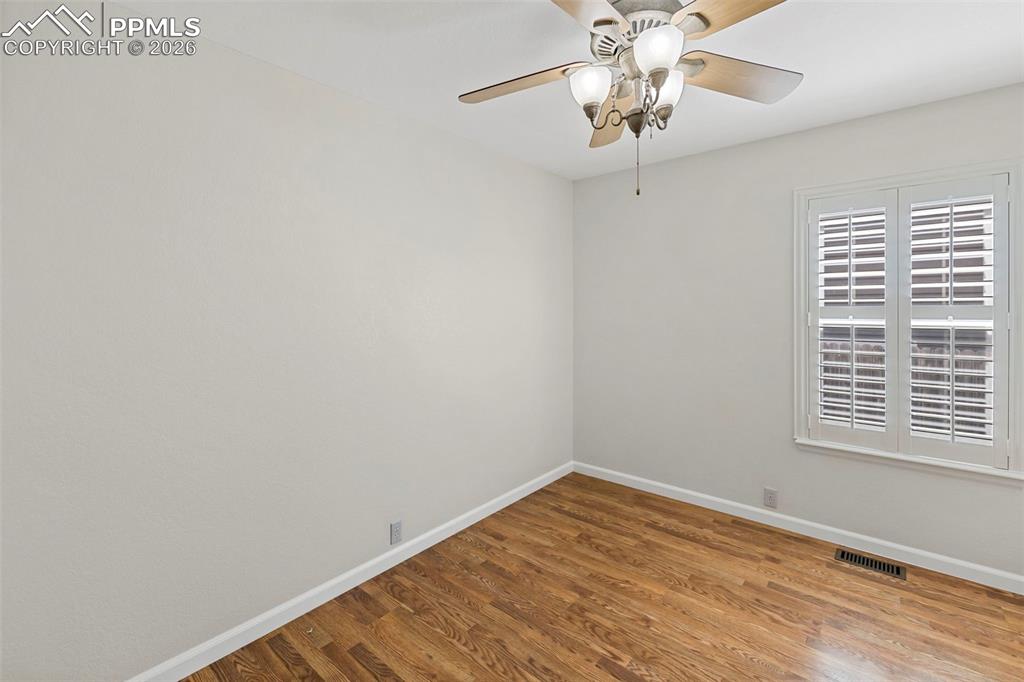 Image 22 of 41: Bedroom #3