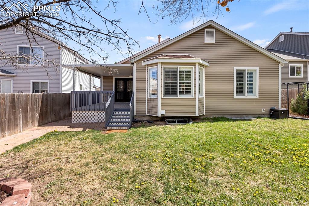 Image 32 of 41: Back of Structure