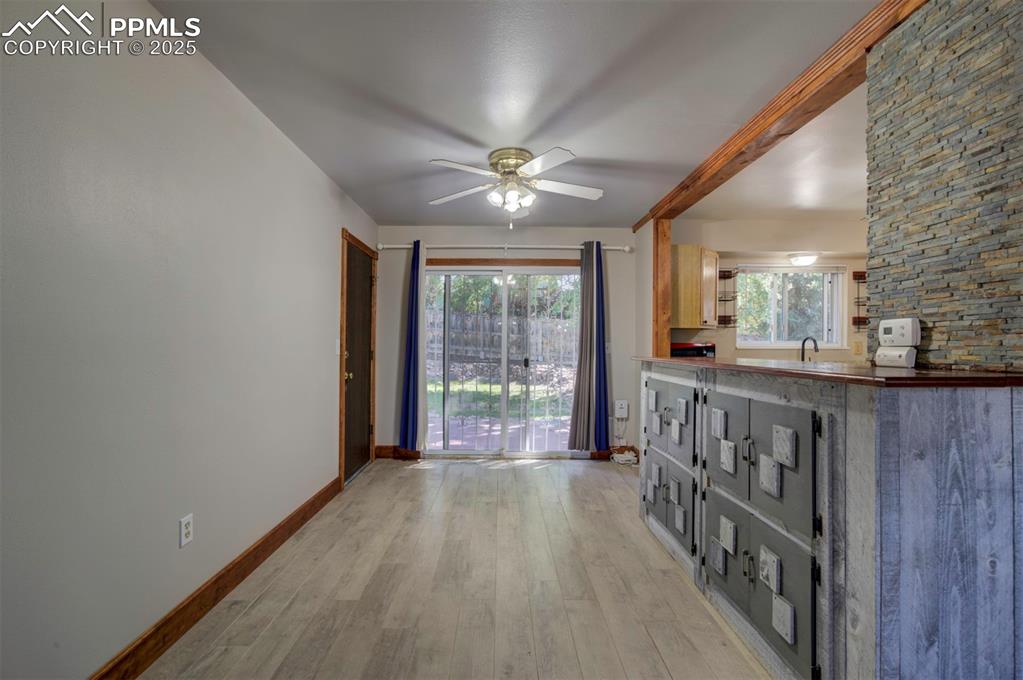 Image 5 of 36: Dining Area