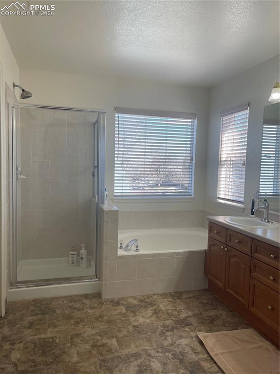 Image 5 of 19: Bathroom