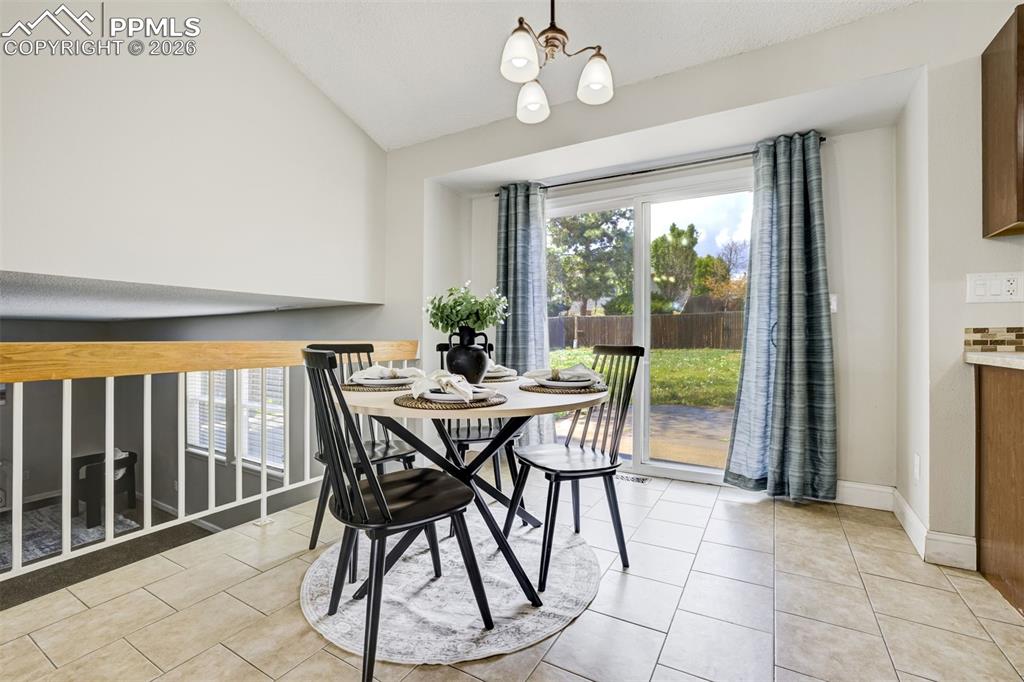 Image 10 of 48: Dining Area