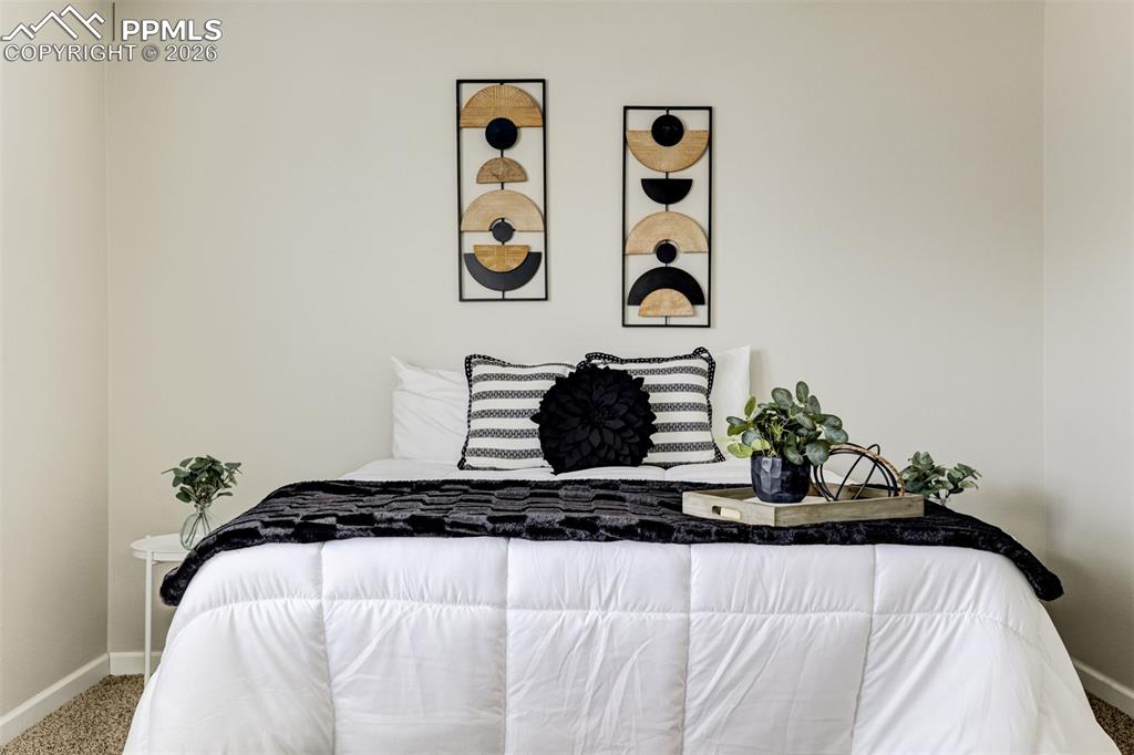 Image 18 of 48: Bedroom