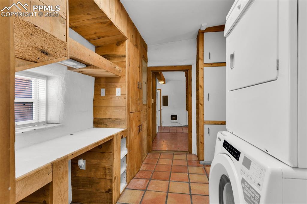 Image 15 of 46: Laundry