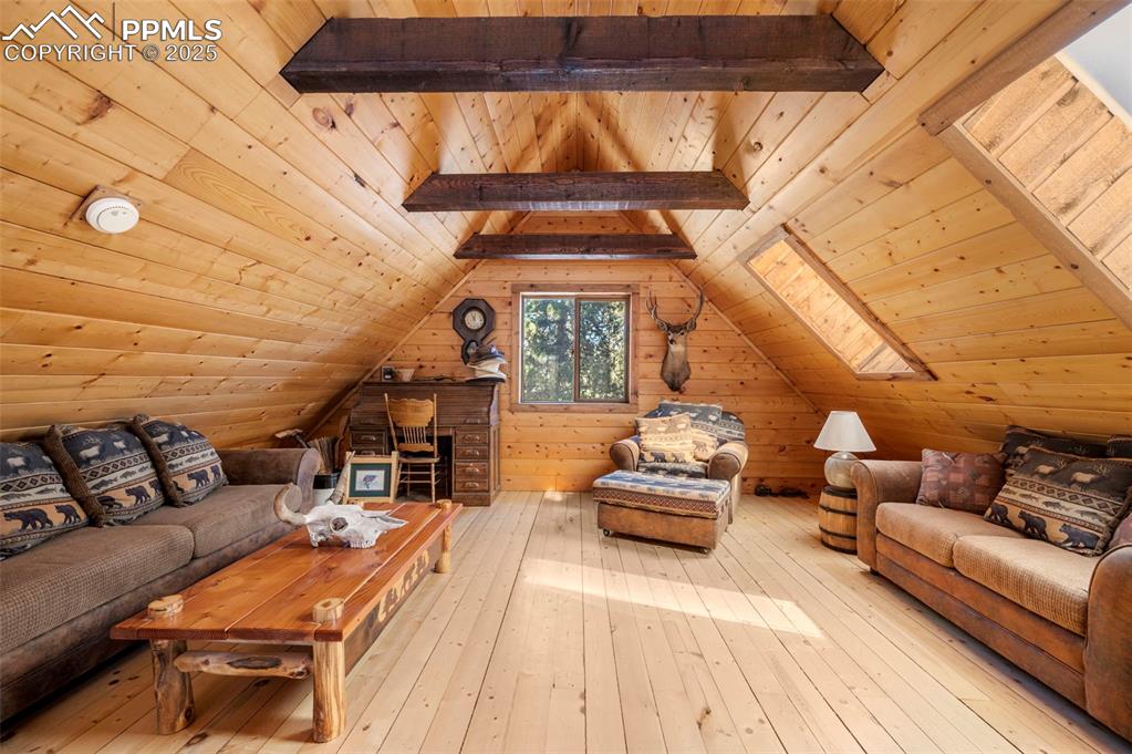 Image 11 of 34: Living Room