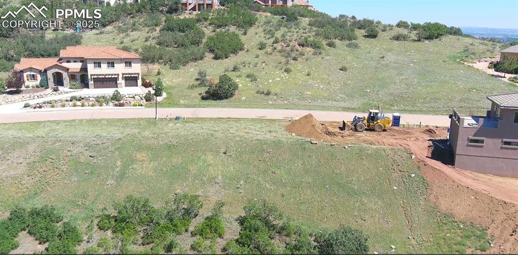 Image 3 of 4: Sloped Lot 