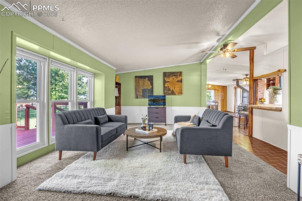 Image 4 of 36: Living Room