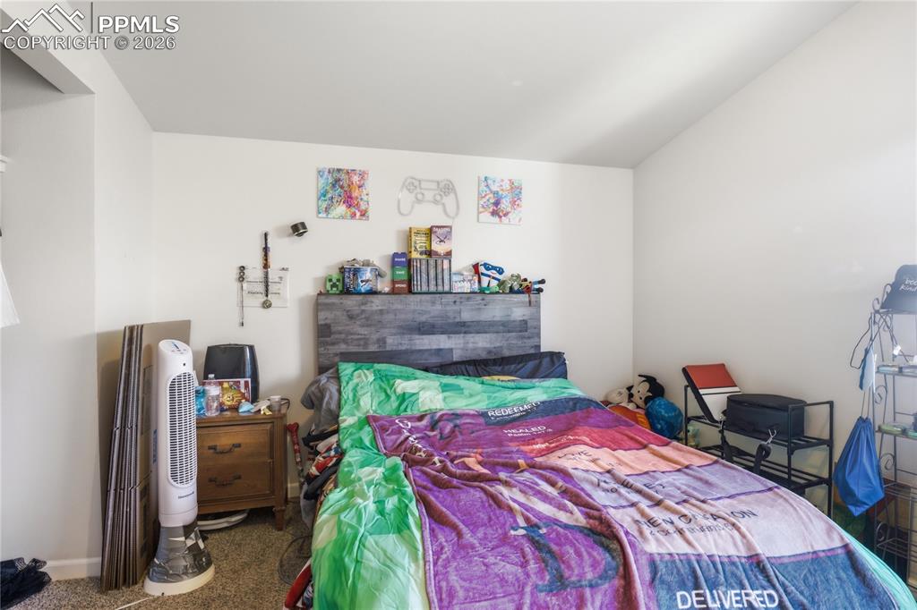 Image 12 of 25: Bedroom