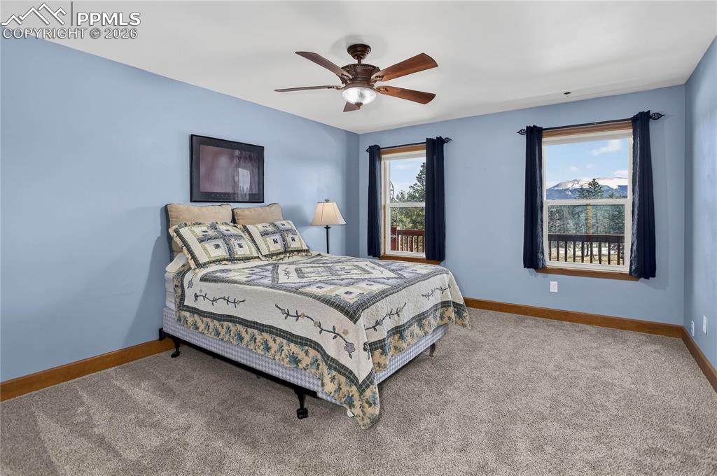 Image 19 of 50: Bedroom